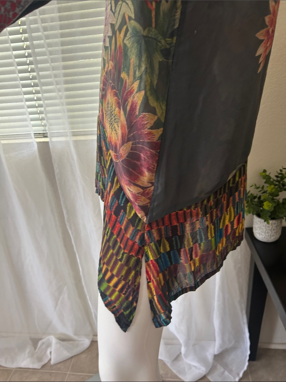 Boho Floral V-Neck Tunic Top in Black Multi - Picture 6 of 15